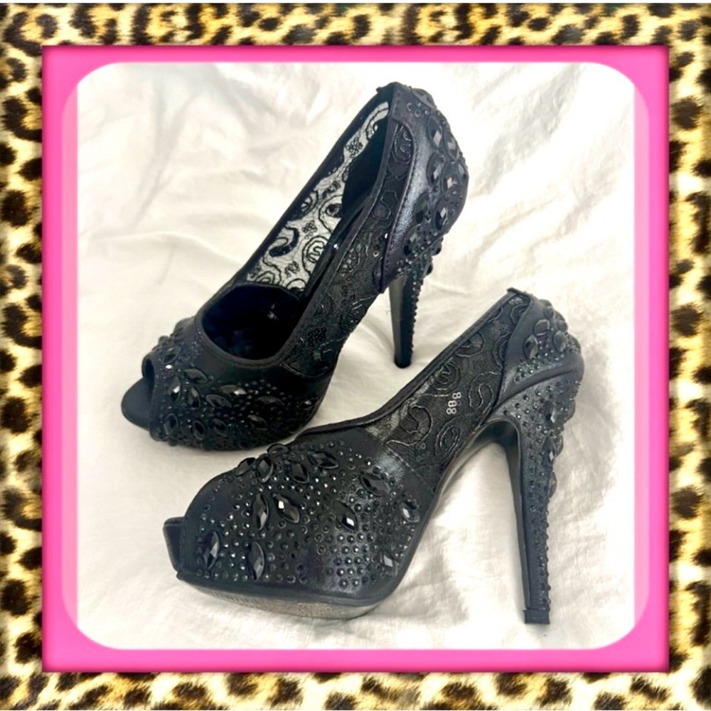 👑✅PRICE FIRM✅ Elegant Bejeweled Black Peep-Toe Heels